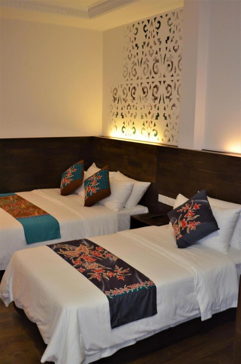 Serapi Hotel Kuching Eksteriør bilde