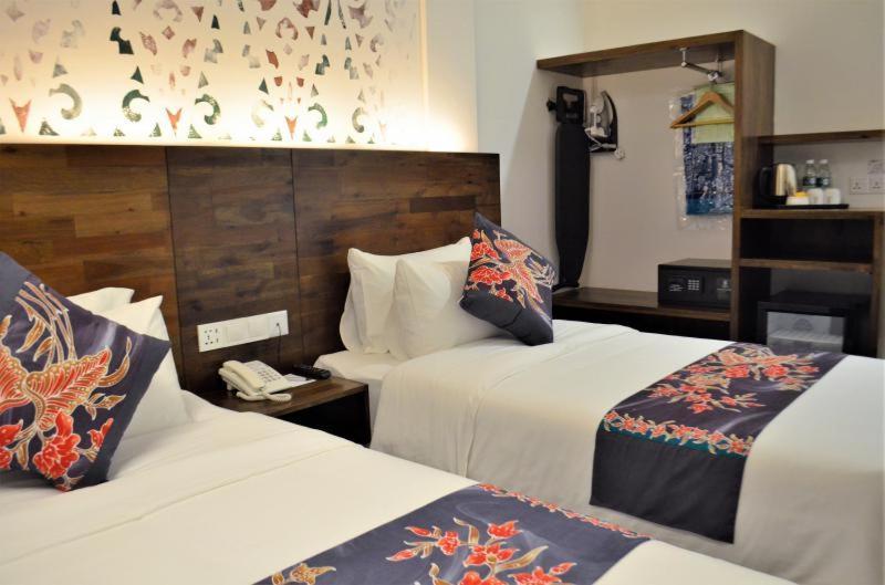 Serapi Hotel Kuching Eksteriør bilde