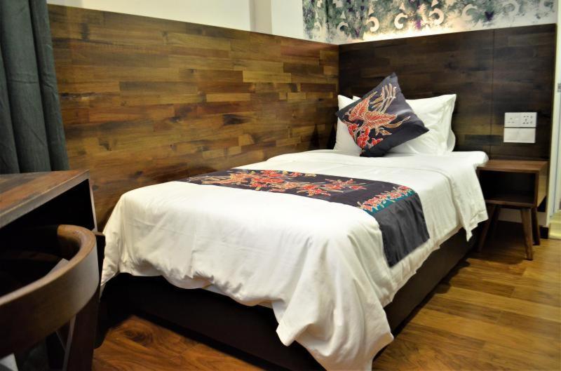 Serapi Hotel Kuching Eksteriør bilde