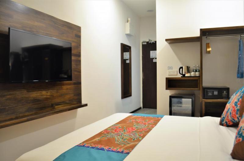 Serapi Hotel Kuching Eksteriør bilde