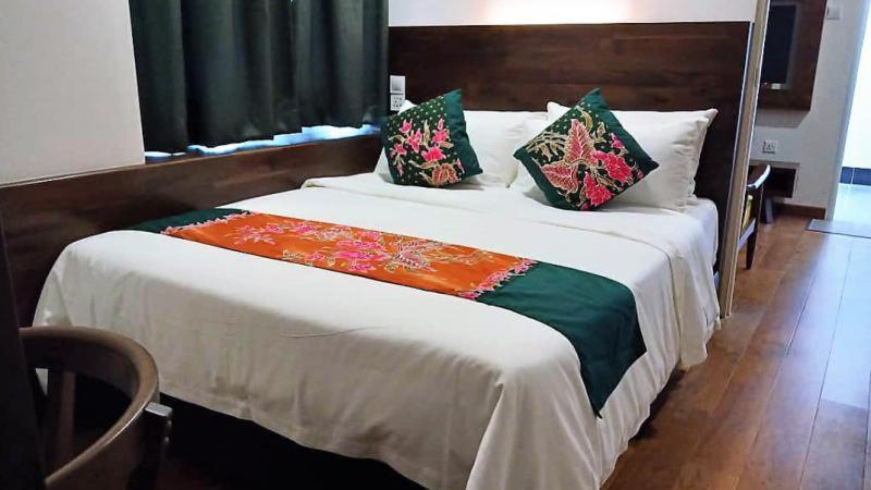 Serapi Hotel Kuching Eksteriør bilde